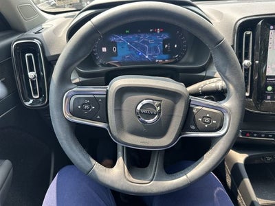 2024 Volvo XC40 B5 Plus Dark Theme