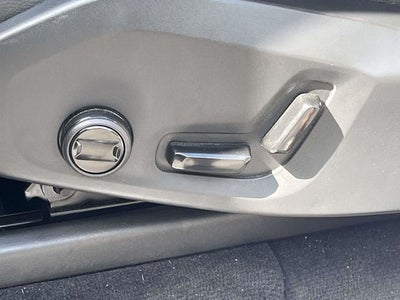 2025 Volvo XC90 B5 Core