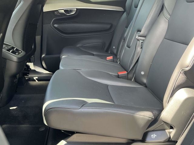 2025 Volvo XC90 B5 Core