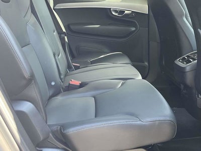 2025 Volvo XC90 B5 Core