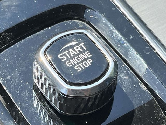 2025 Volvo XC90 B5 Core