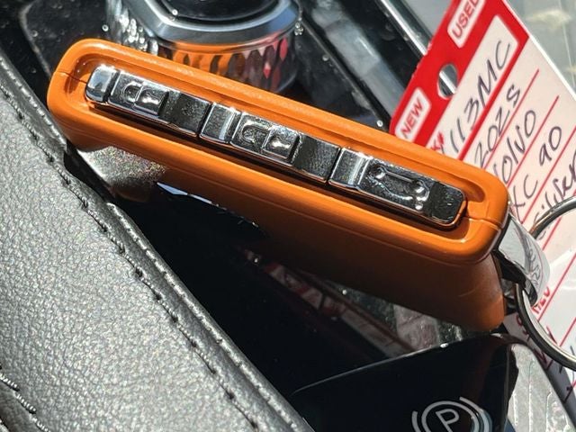 2025 Volvo XC90 B5 Core