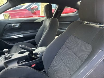2017 Ford Mustang V6