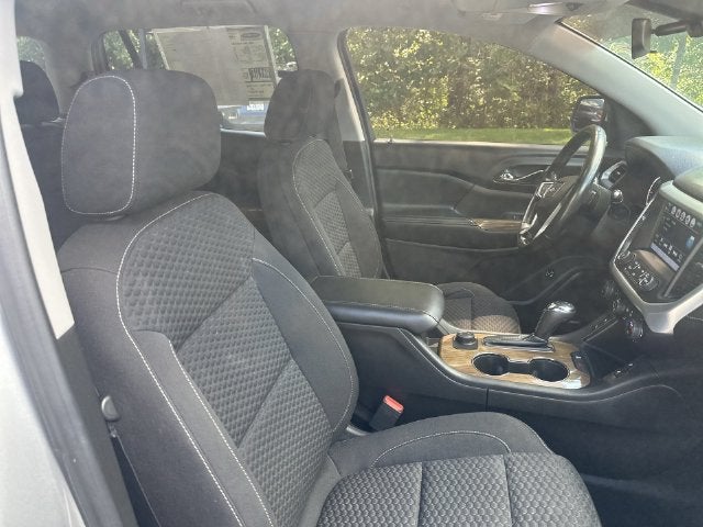 2017 GMC Acadia SLE-2