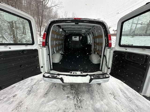 2023 GMC Savana 2500 Work Van