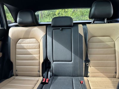 2023 Volkswagen Atlas Cross Sport 3.6L V6 SEL Premium R-Line
