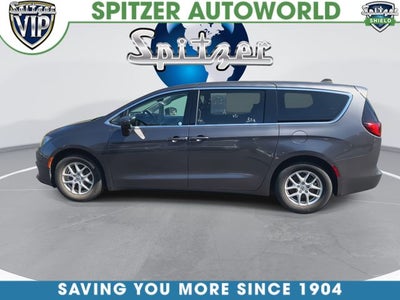 2023 Chrysler Voyager LX
