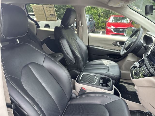 2024 Chrysler Pacifica Hybrid Select