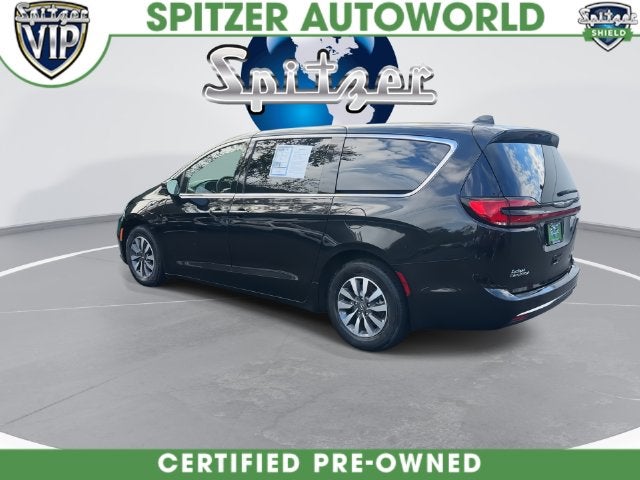 2024 Chrysler Pacifica Hybrid Select