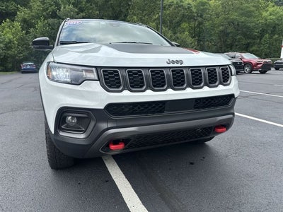 2025 Jeep Compass Trailhawk