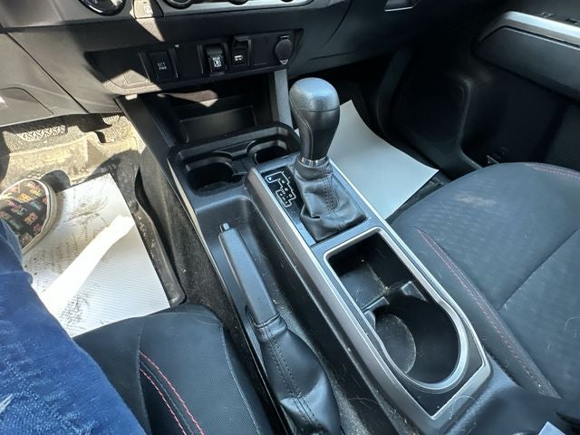 2022 Toyota Tacoma SR5 V6