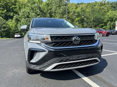 2023 Volkswagen Taos 1.5T SE