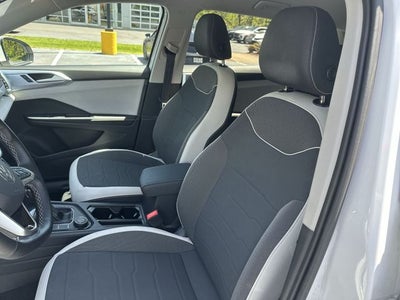 2025 Volkswagen Taos 1.5T SE