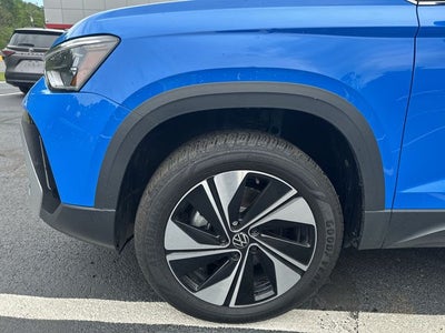 2025 Volkswagen Taos 1.5T SE