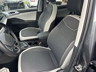 2025 Volkswagen Taos 1.5T SE