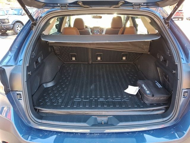 2022 Subaru Outback Touring XT