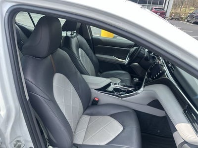 2018 Toyota Camry Hybrid XLE