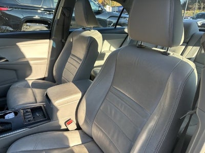 2017 Toyota Camry Hybrid XLE