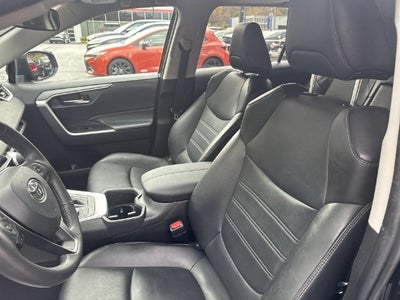 2022 Toyota RAV4 Hybrid XLE Premium
