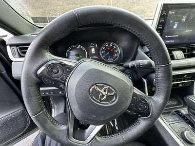 2022 Toyota RAV4 Hybrid SE