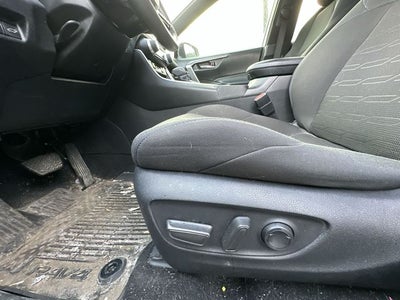 2022 Toyota RAV4 Hybrid SE