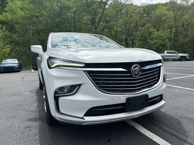 2022 Buick Enclave Essence