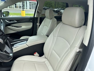 2022 Buick Enclave Essence
