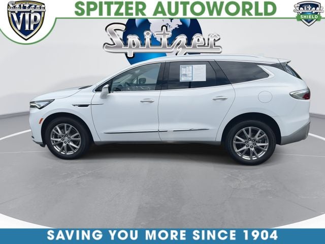2022 Buick Enclave Essence