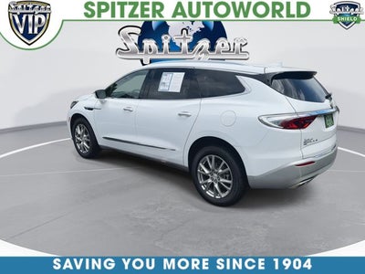 2022 Buick Enclave Essence