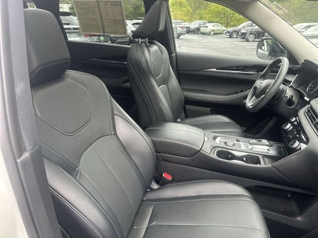 2023 INFINITI QX60 PURE