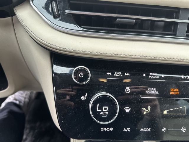 2023 INFINITI QX60 PURE