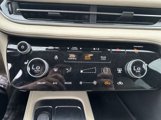 2023 INFINITI QX60 PURE