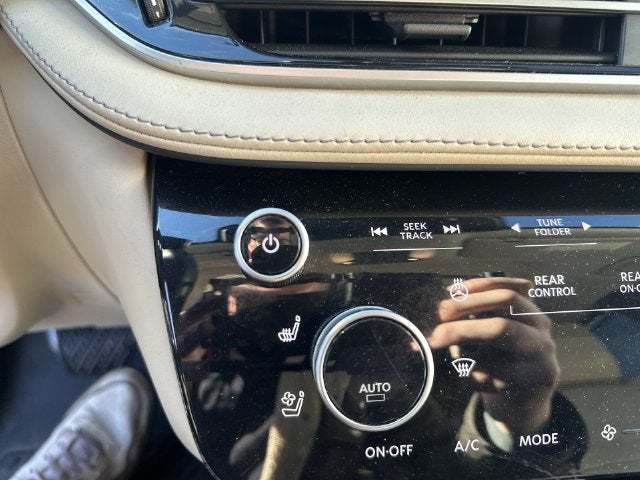 2024 INFINITI QX60 LUXE