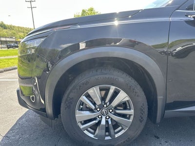 2024 Nissan Pathfinder S