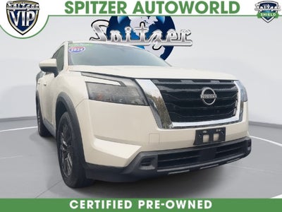2024 Nissan Pathfinder SV