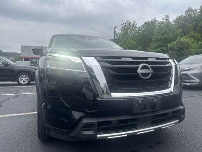 2023 Nissan Pathfinder SL