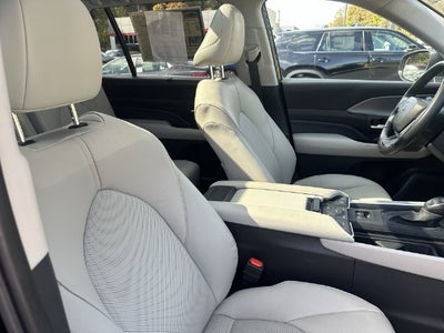 2025 Toyota Grand Highlander XLE