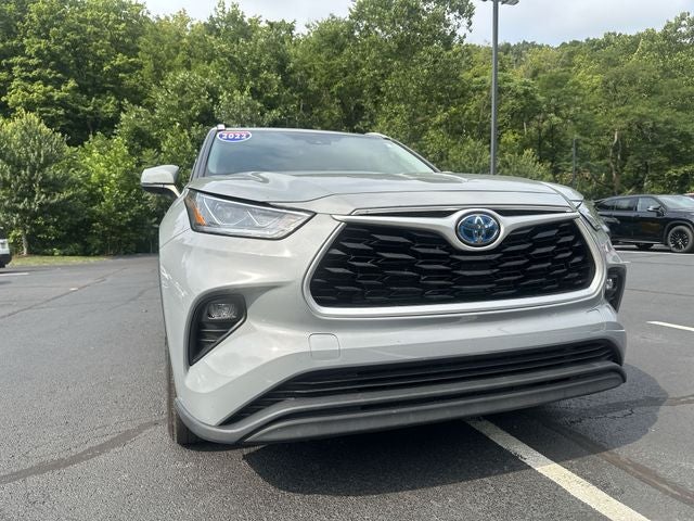 2022 Toyota Highlander Hybrid Bronze Edition