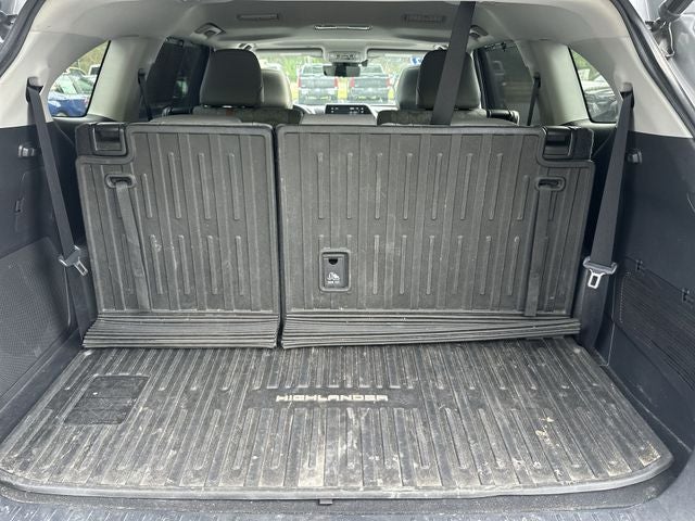 2022 Toyota Highlander Hybrid Bronze Edition