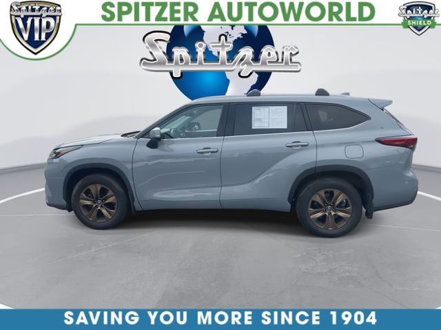 2022 Toyota Highlander Hybrid Bronze Edition