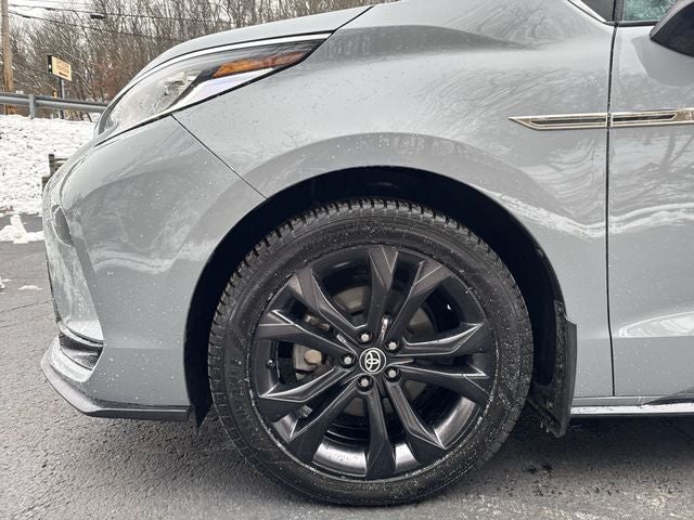 2023 Toyota Sienna XSE 7 Passenger