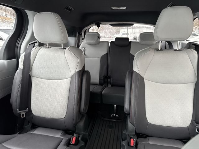 2023 Toyota Sienna XSE 7 Passenger