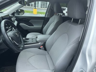 2023 Toyota Highlander LE