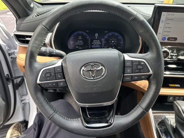 2024 Toyota Highlander Platinum