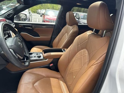2024 Toyota Highlander Platinum