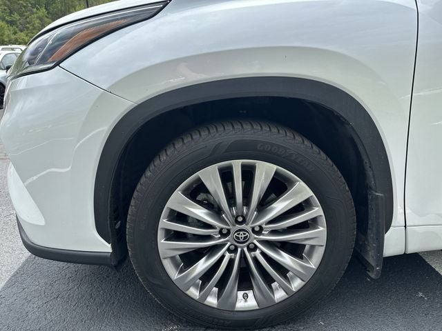 2024 Toyota Highlander Platinum