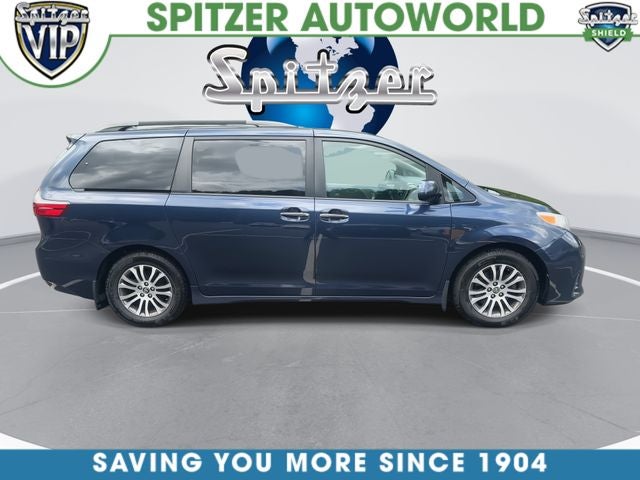 2018 Toyota Sienna XLE 8 Passenger