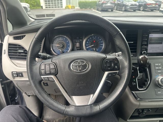 2018 Toyota Sienna XLE 8 Passenger