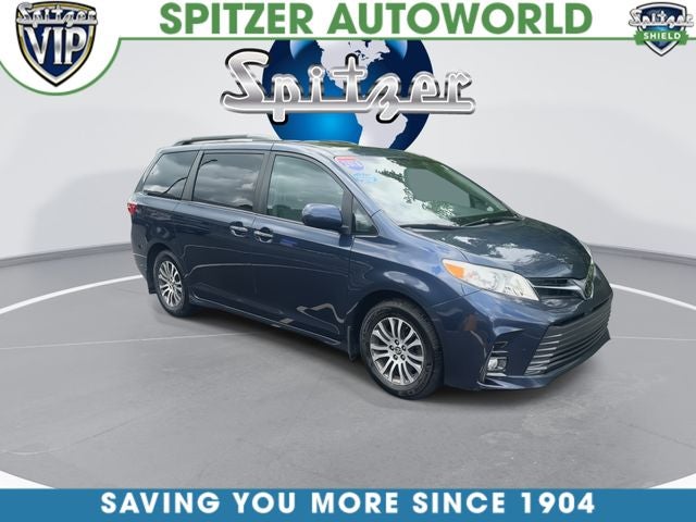 2018 Toyota Sienna XLE 8 Passenger