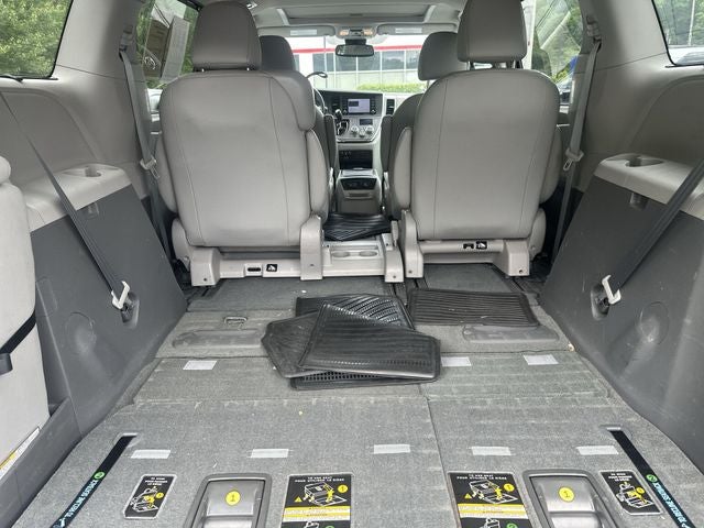 2018 Toyota Sienna XLE 8 Passenger